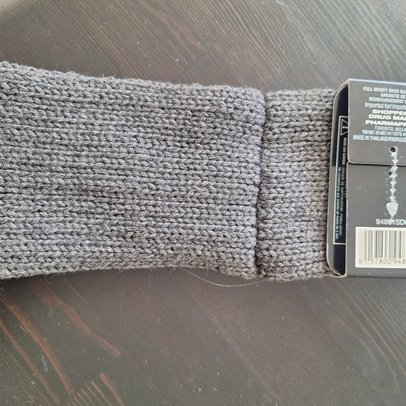 🖤 2 for 25$ Hat, headband, Scarf, and Gloves - Picture 7 of 10